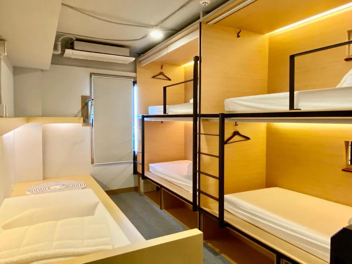 Elephant Hostel Nampo Пусан 2*,