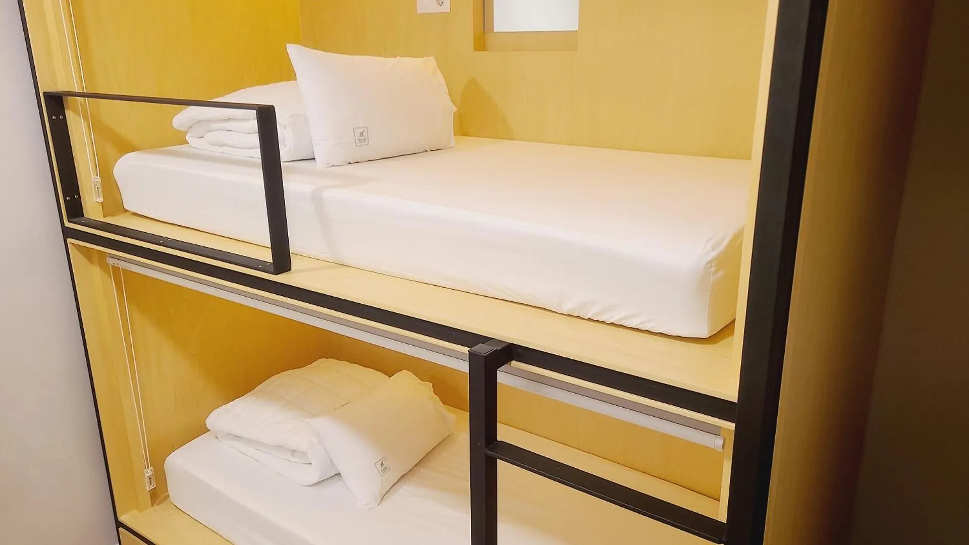 Elephant Hostel Nampo Пусан