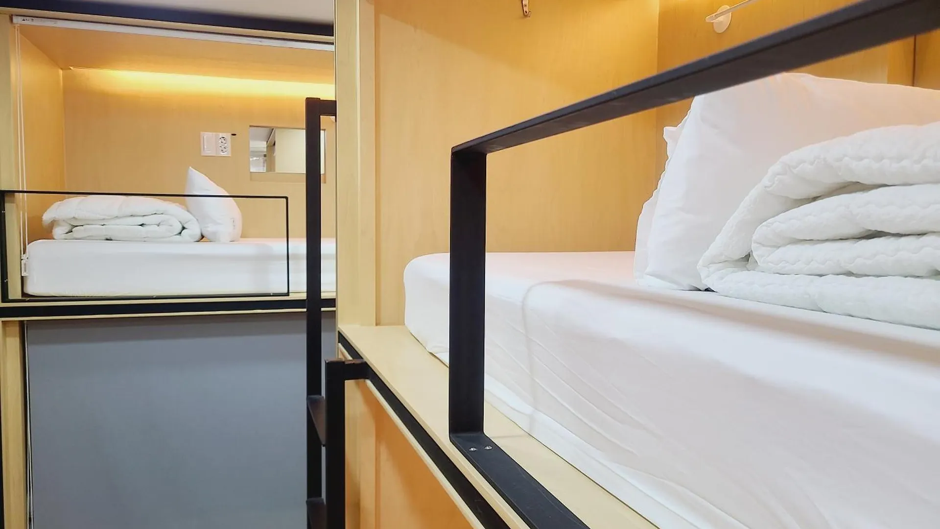 Elephant Hostel Nampo Пусан 2*,  Южная Корея
