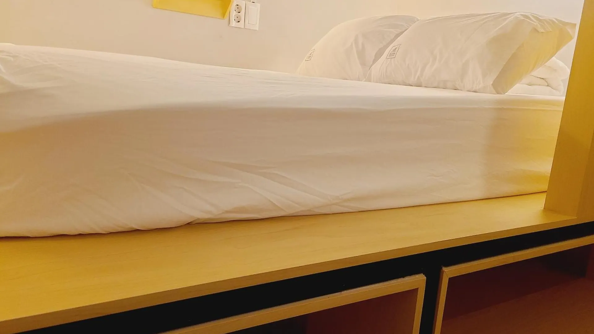 Elephant Hostel Nampo Пусан Гостевой дом