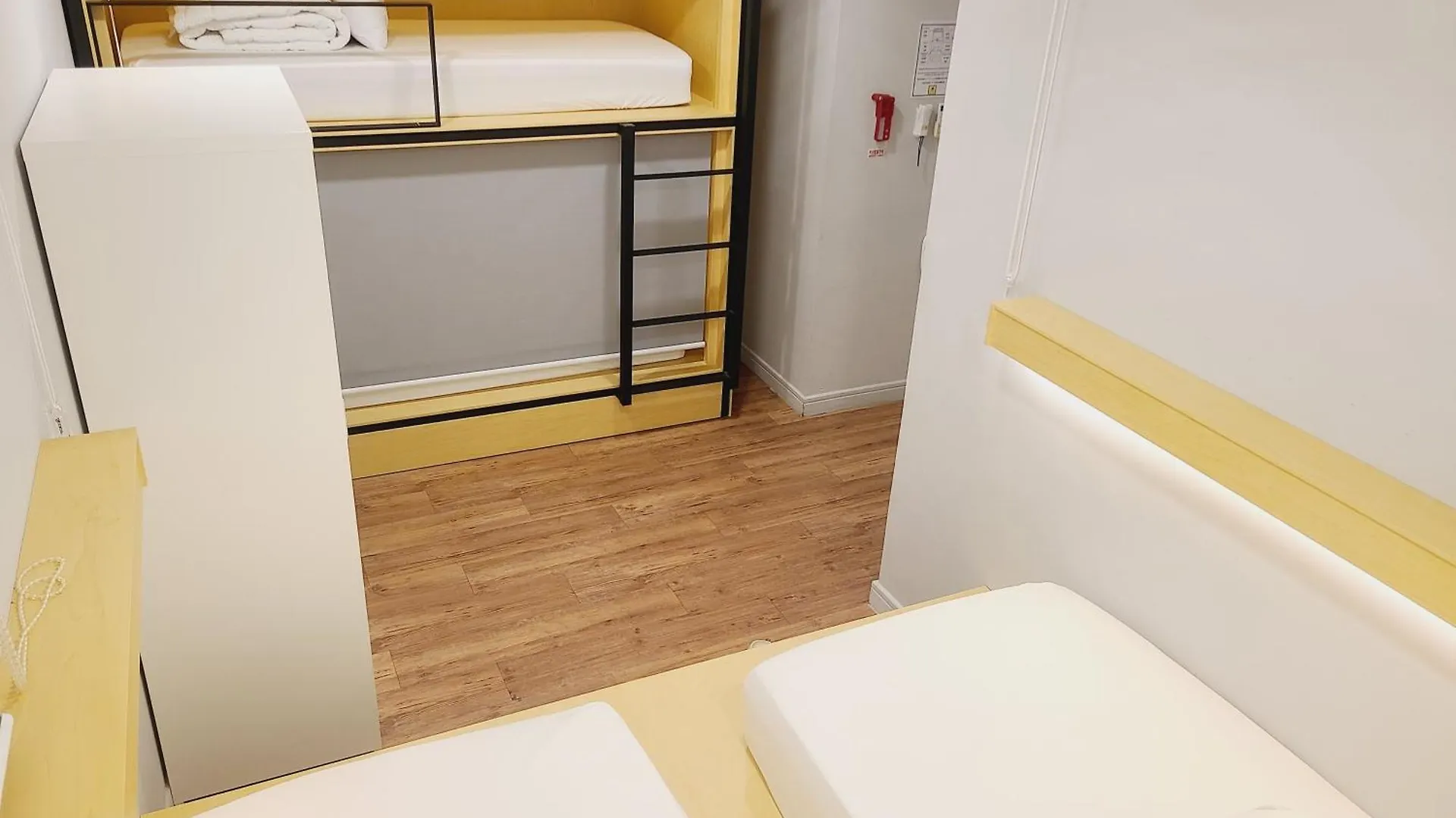 Elephant Hostel Nampo Пусан Гостевой дом