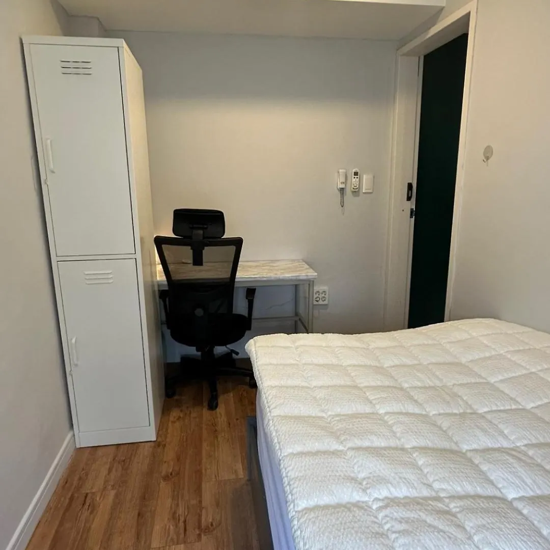 Elephant Hostel Nampo Пусан 2*,  Южная Корея