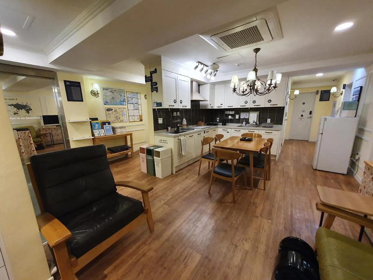 Elephant Hostel Nampo Пусан 2*,  Южная Корея