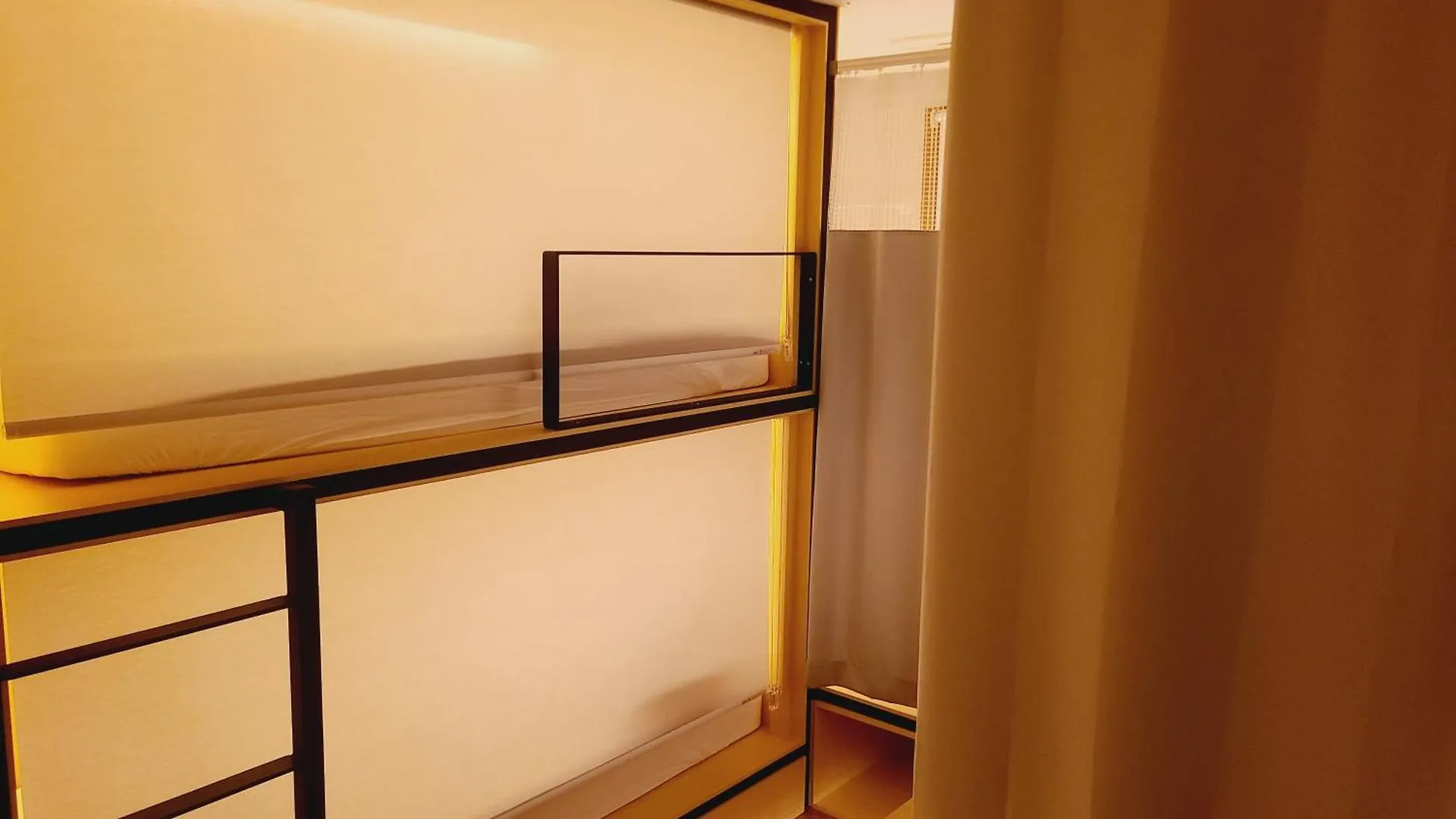 ** Guest house Elephant Hostel Nampo Busan South Korea
